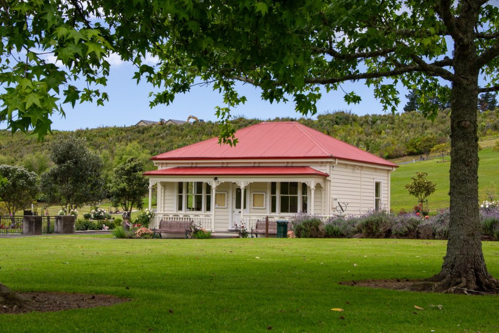 amp-144w-tranquil-cemeteries-north-shore-auckland-memorial-park